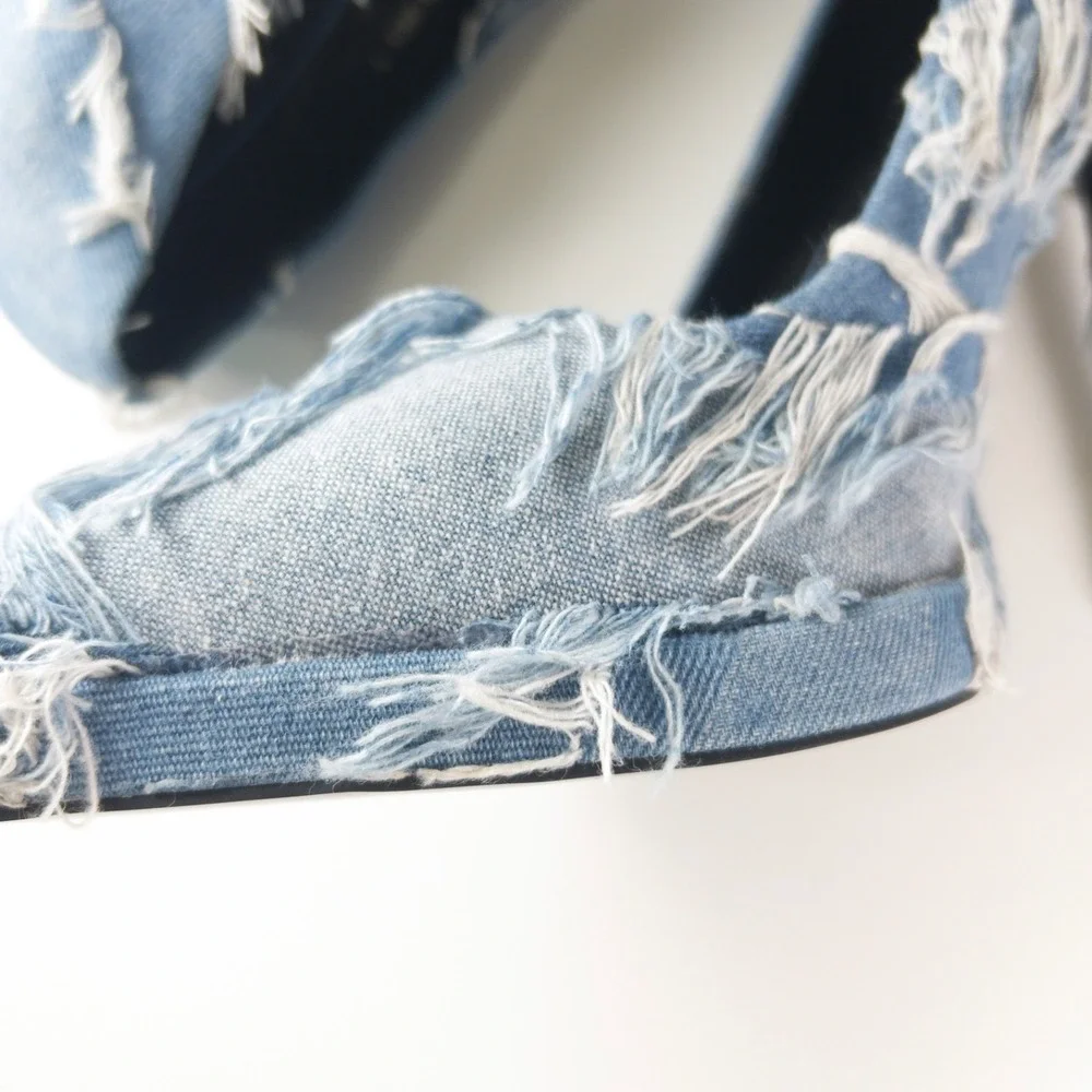 Azalea Wang Giada Denim Platform Pumps Womens 9 Frayed Patchwork Pointy Stiletto